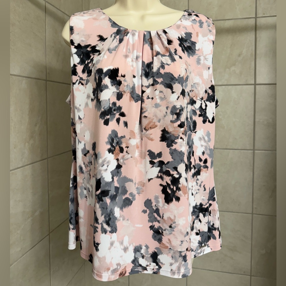 EUC Calvin Klein pink/grey/white sleeveless top with pleated neckline, size XL